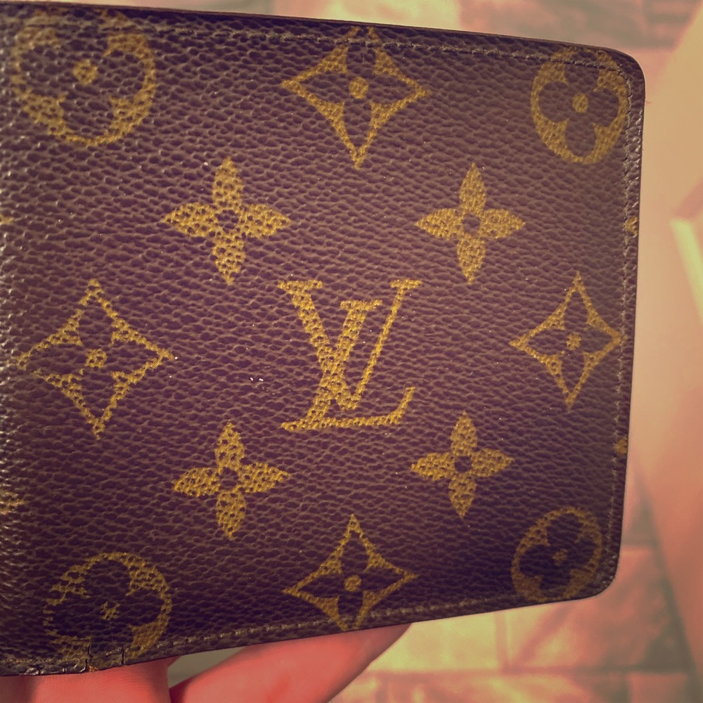 Authentic Loui Vuitton Multiple Wallet M60895